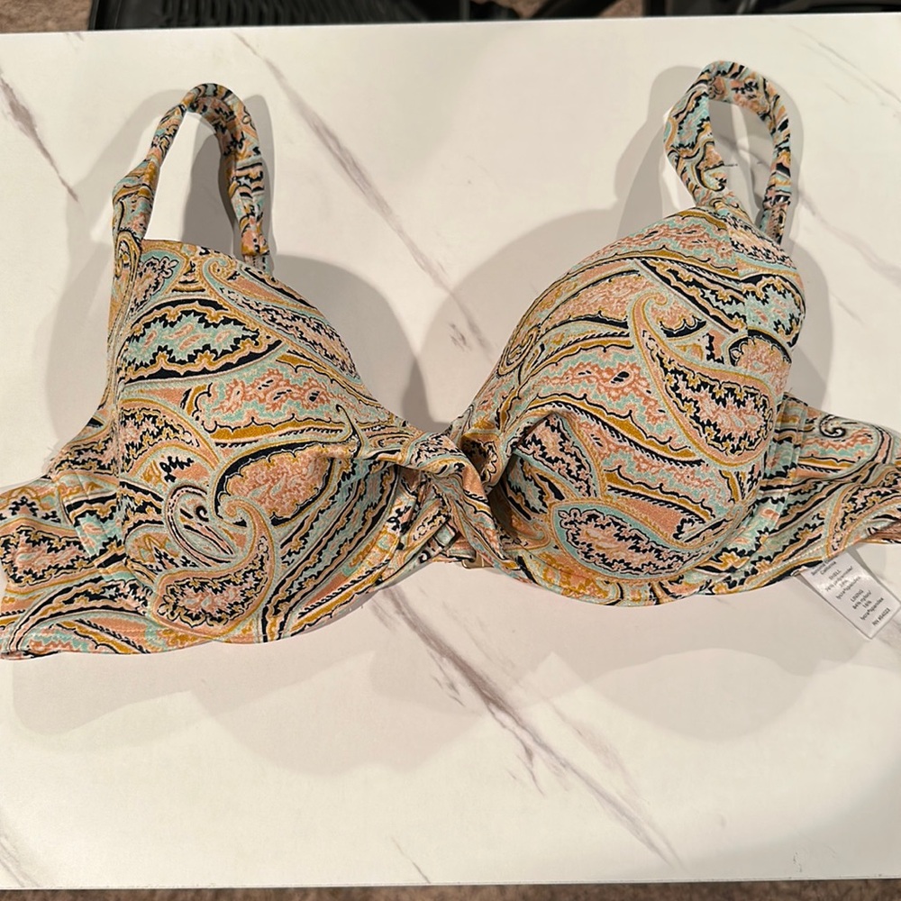 Athleta Underwire Bikini Top.Twist in front.Multicolor paisley design.Size 38B/C